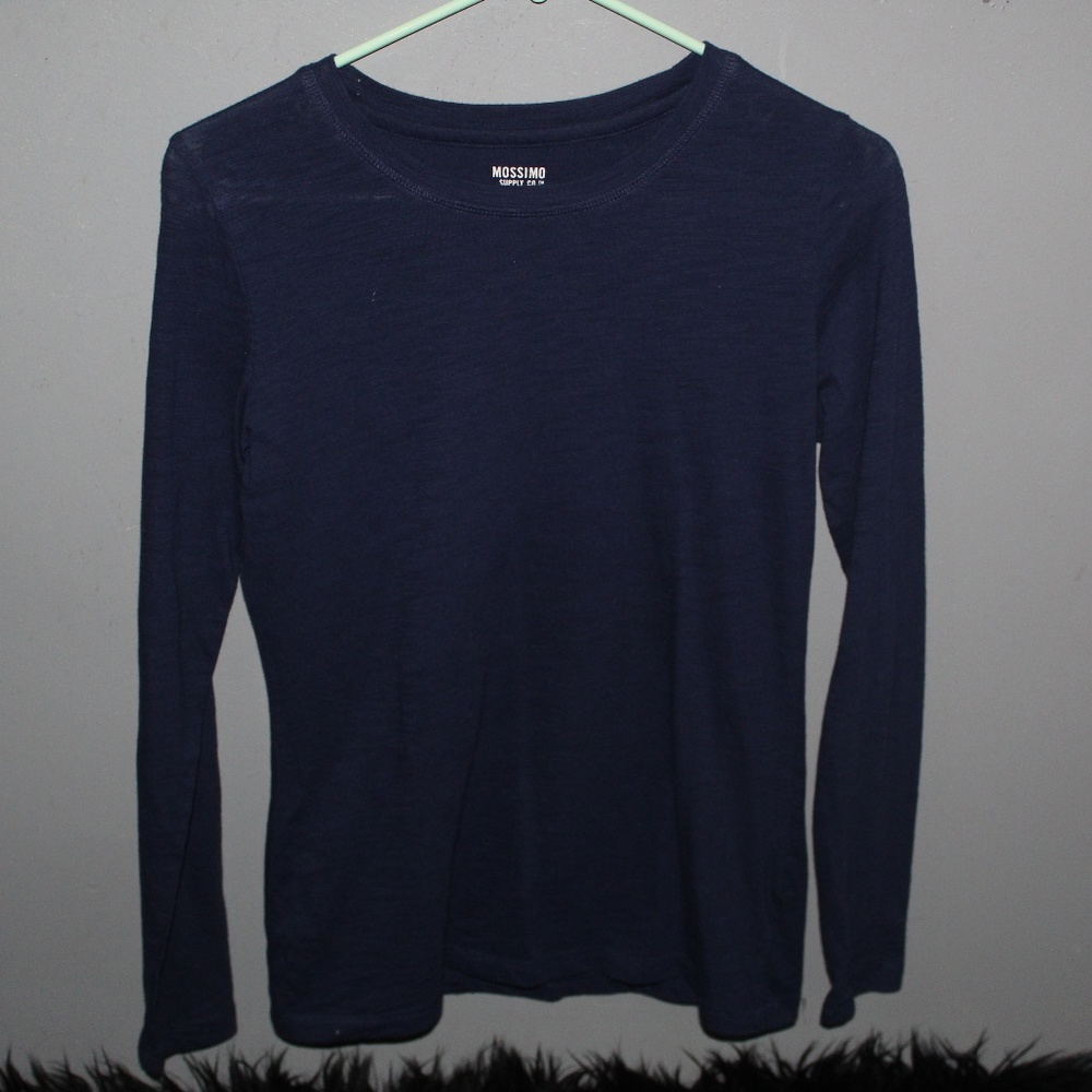 Navy blue long sleeve tee